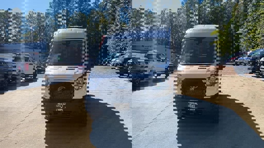 New 2025 Ford Transit 250 148 Medium Roof image 9