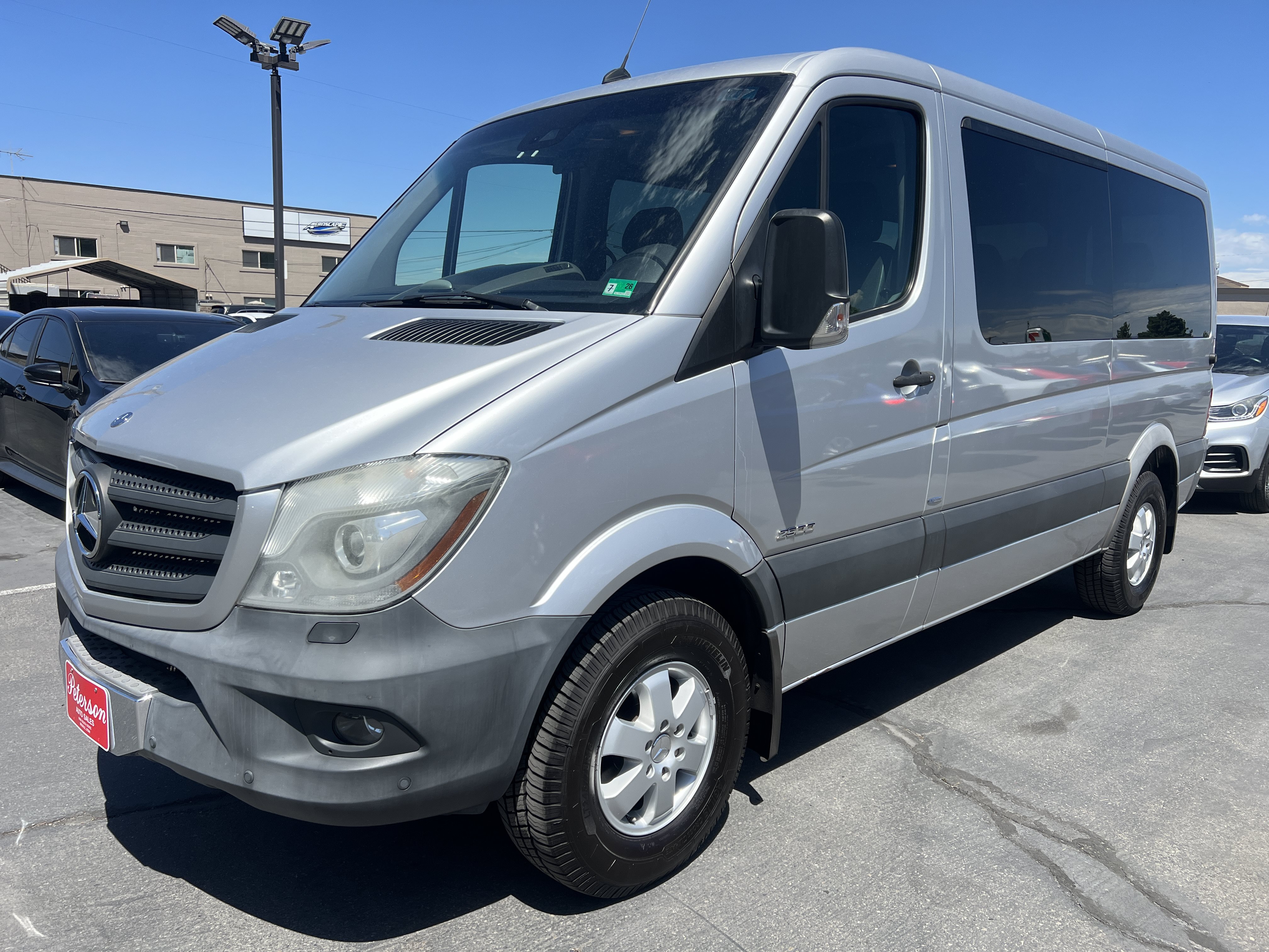 Used 2014 Mercedes-Benz Sprinter 2500 image 2