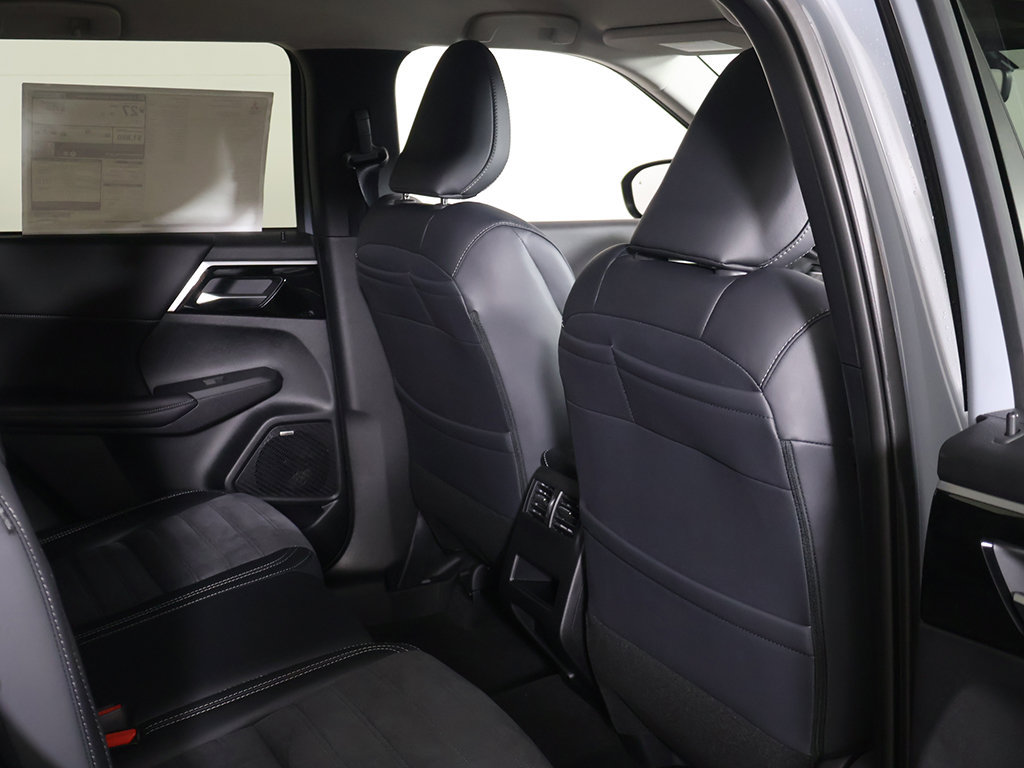 New 2026 Mitsubishi Outlander SE AWD/4WD image 29