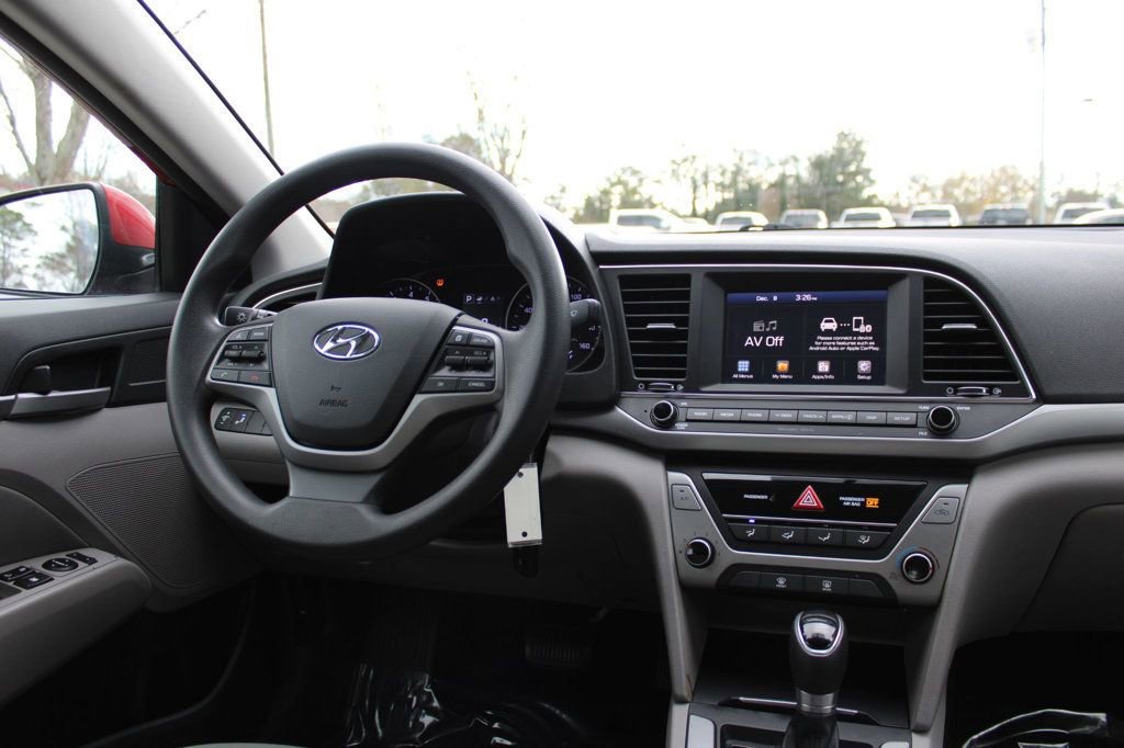 Used 2018 Hyundai Elantra SEL image 12
