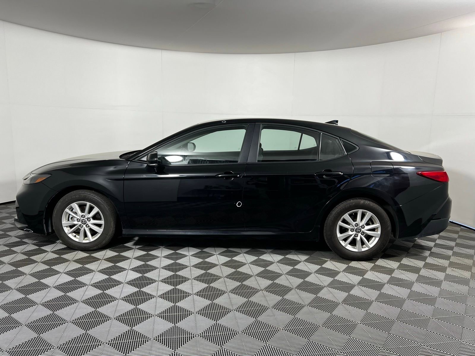 Certified 2025 Toyota Camry LE image 8