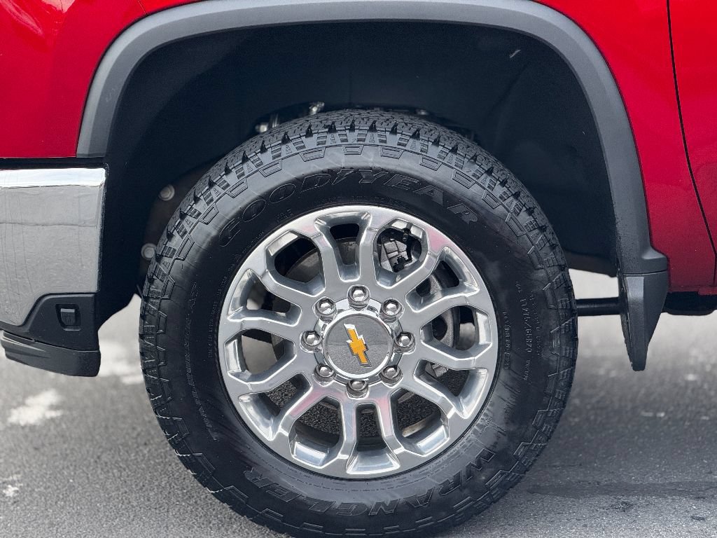 Used 2024 Chevrolet Silverado 2500 LTZ w/ LTZ Plus Package AWD/4WD image 16