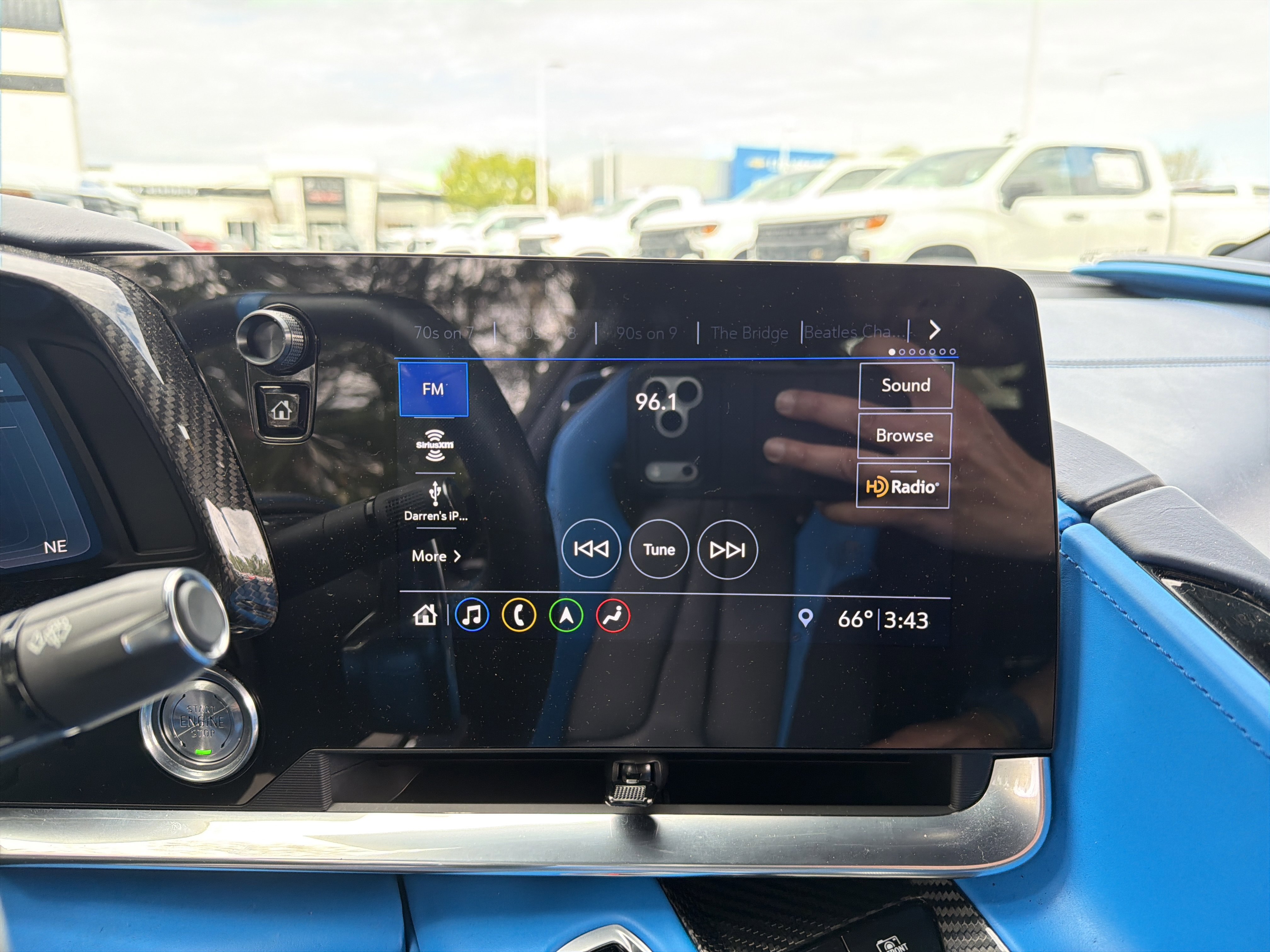 Used 2020 Chevrolet Corvette Stingray Premium Cpe w/ 3LT Preferred Equipment Group image 23