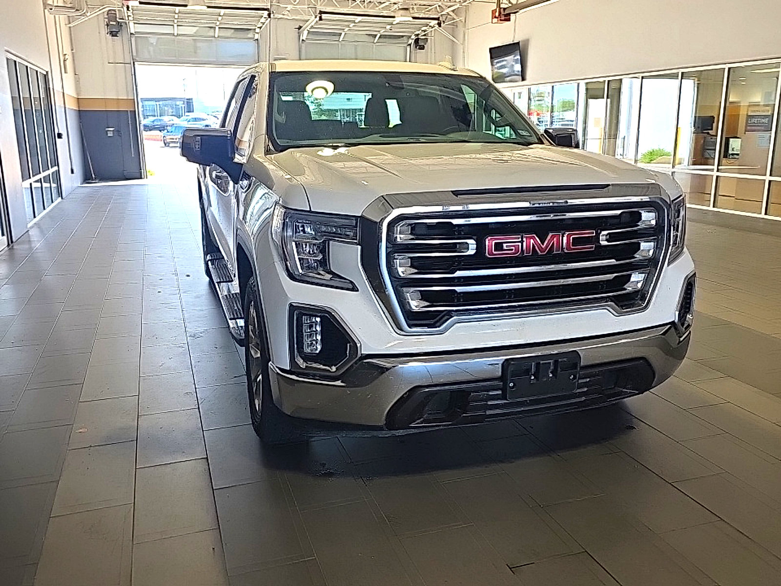 Used 2019 GMC Sierra 1500 SLT RWD image 10
