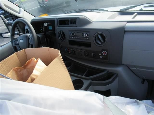 New 2024 Ford E-450 and Econoline 450 Super Duty w/ Power Windows & Locks Group RWD image 10