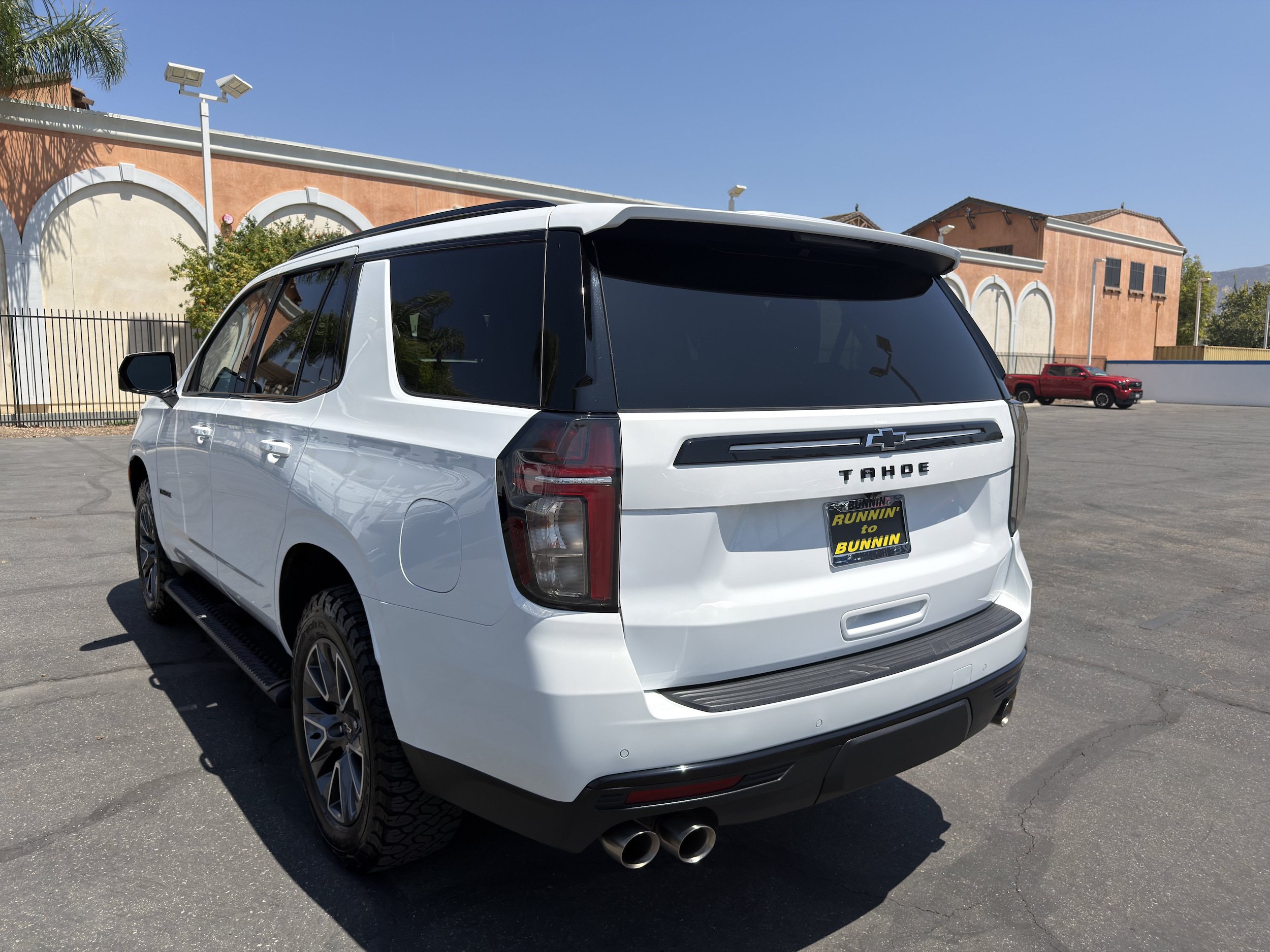 Used 2024 Chevrolet Tahoe Z71 w/ Z71 Off-Road Package AWD/4WD image 6