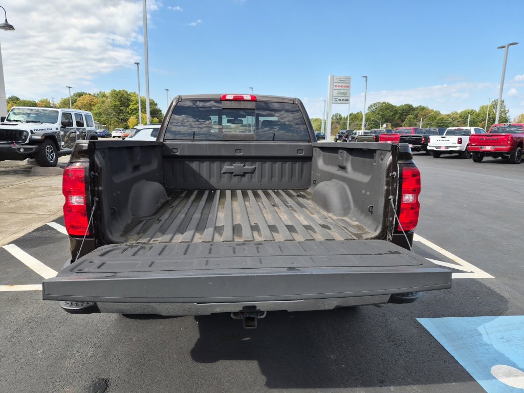Used 2018 Chevrolet Silverado 1500 LT w/ All Star Edition AWD/4WD image 18
