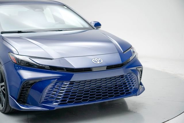Used 2025 Toyota Camry XSE image 11