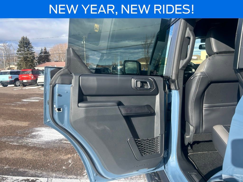 New 2025 Ford Bronco Outer Banks w/ Sasquatch Package AWD/4WD image 16