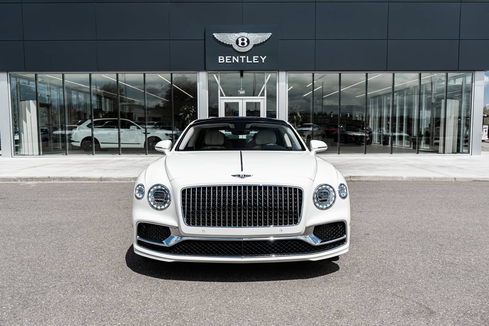 Certified 2023 Bentley Flying Spur V8 AWD/4WD image 19