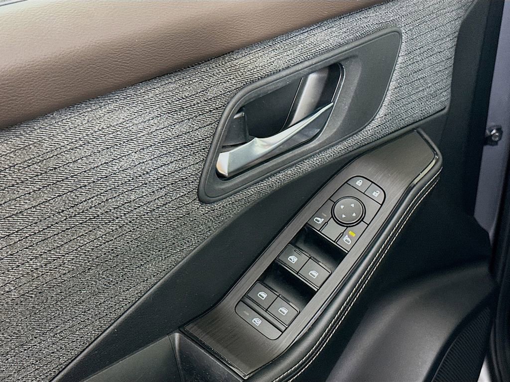 Certified 2023 Nissan Rogue SV image 23