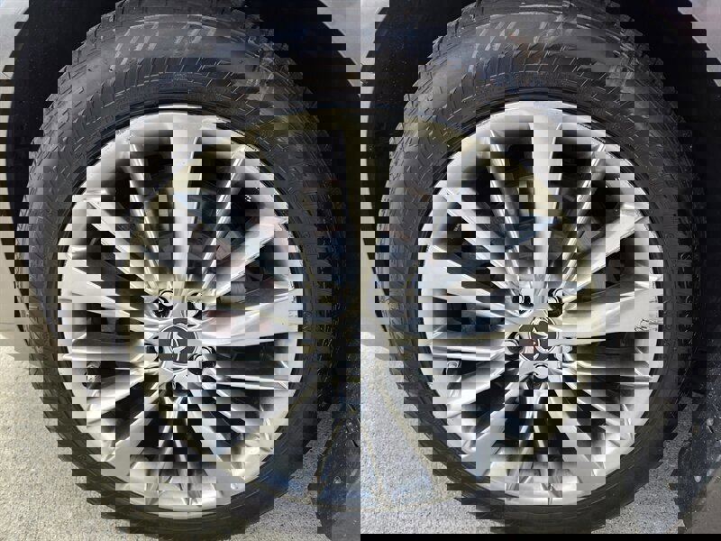 Used 2018 INFINITI Q50 Luxe w/ Essential Package (3.0T Luxe) image 9