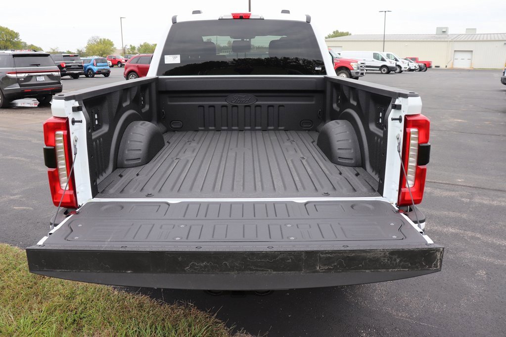New 2026 Ford F350 4x4 Crew Cab Super Duty image 16