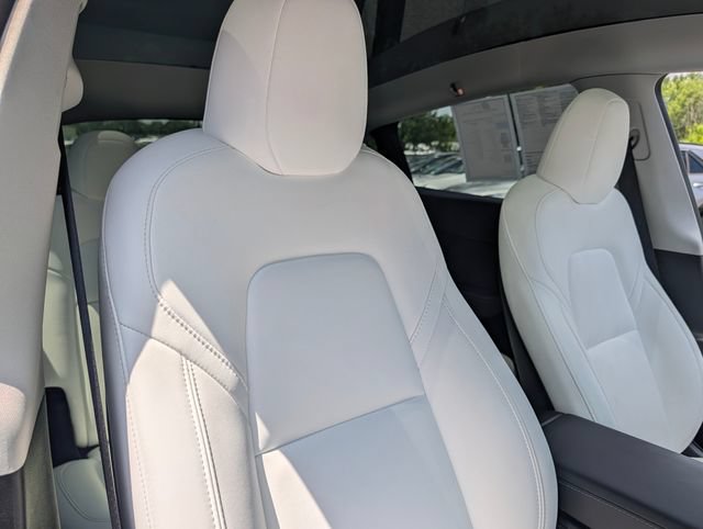 Used 2023 Tesla Model Y Long Range AWD/4WD image 14