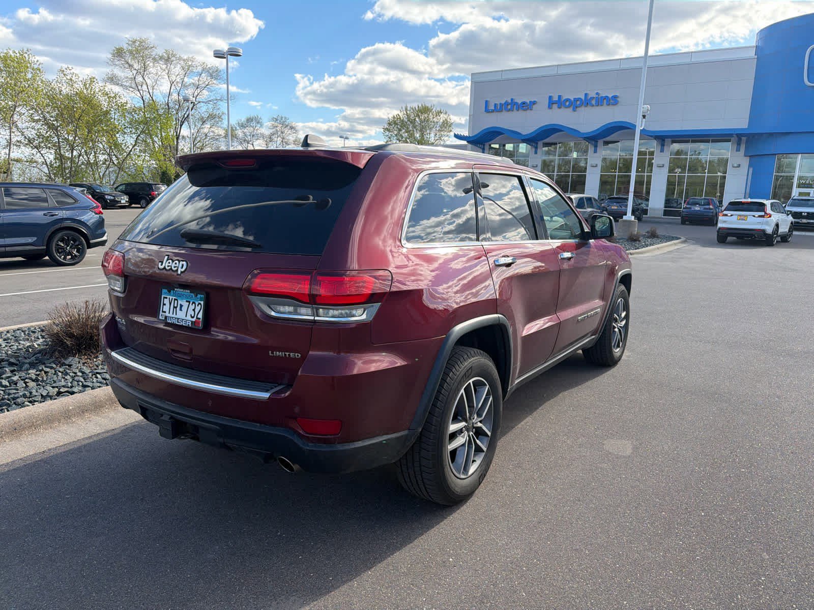 Used 2020 Jeep Grand Cherokee Limited w/ Luxury Group II AWD/4WD image 4