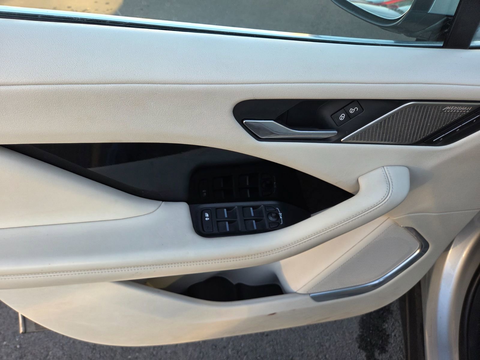 Used 2020 Jaguar I-PACE HSE image 7