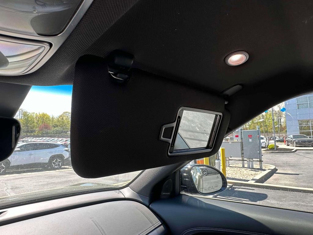 New 2024 Genesis GV60 Advanced image 34