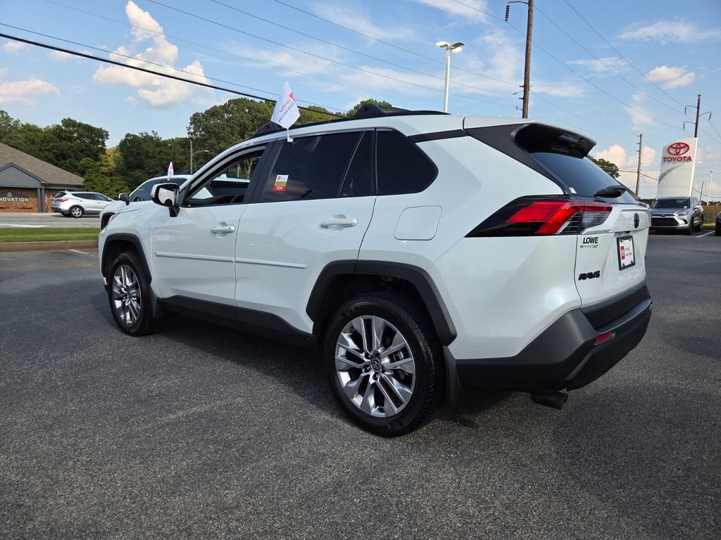 Used 2025 Toyota RAV4 XLE Premium FWD image 10