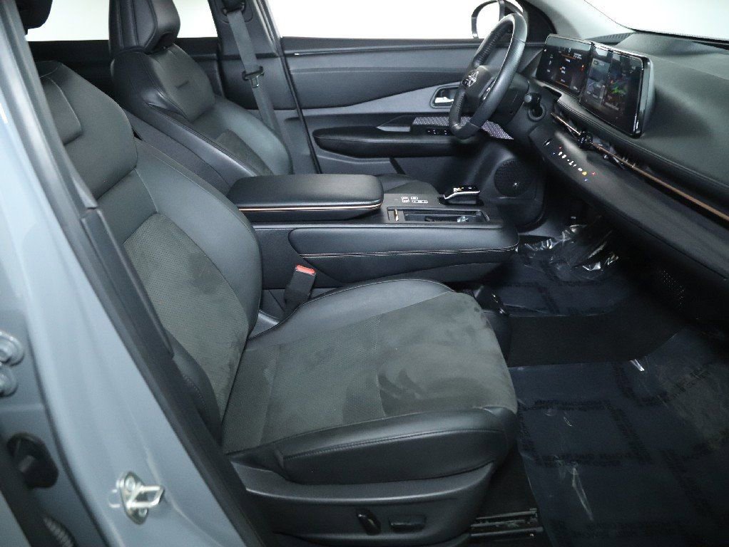 Certified 2024 Nissan Ariya EVOLVE+ e-4ORCE image 37