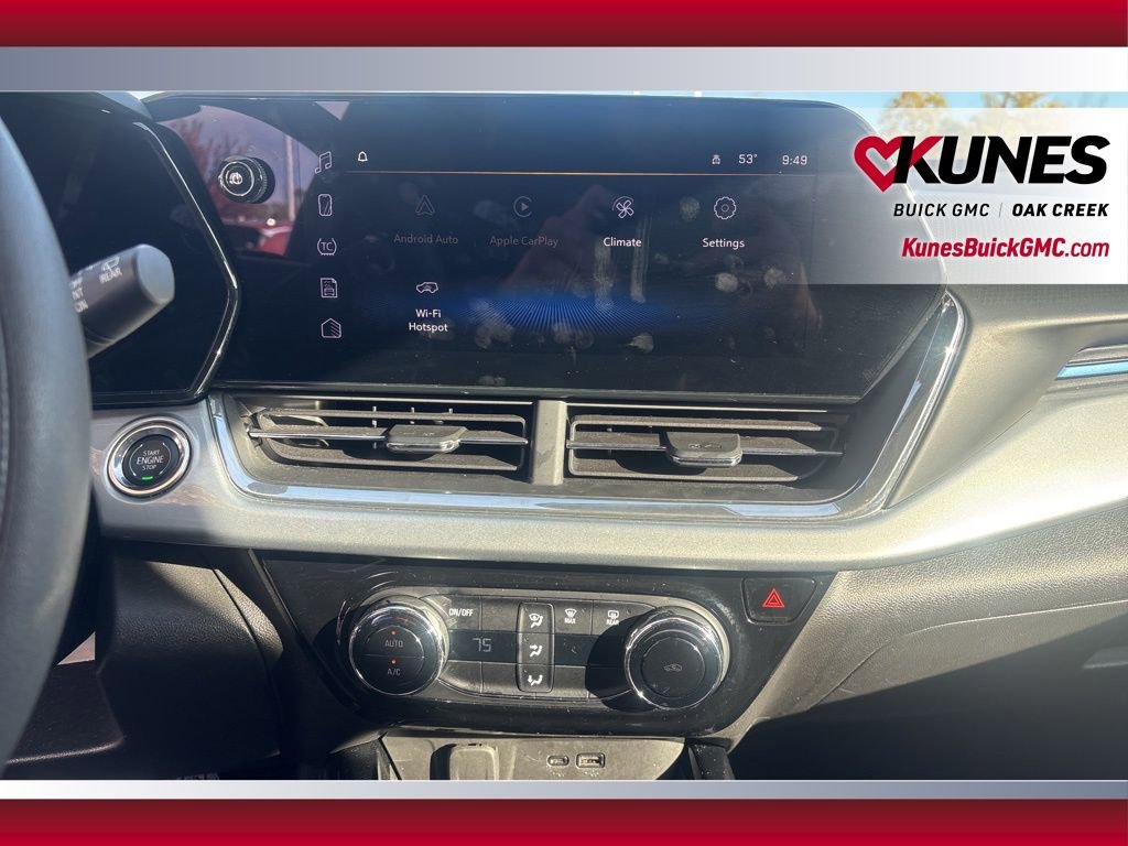 Used 2025 Chevrolet Trax LT image 19