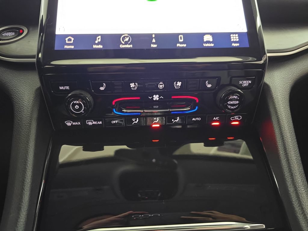 Used 2022 Jeep Grand Cherokee Limited 4xe w/ Luxury Tech Group II AWD/4WD image 24