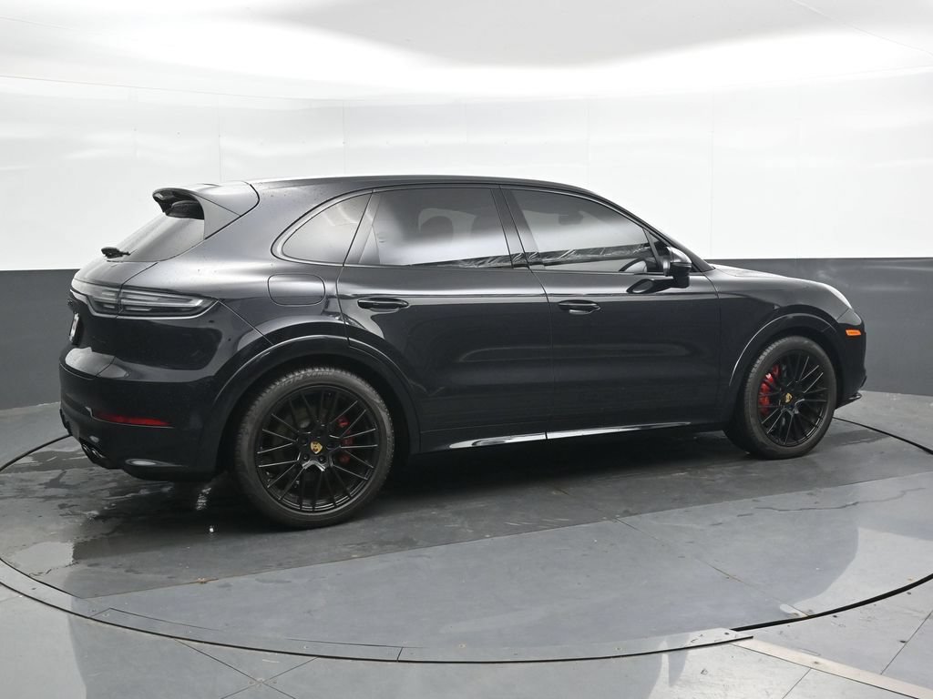 Used 2021 Porsche Cayenne GTS AWD/4WD image 2