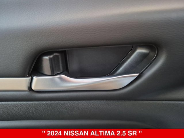 Certified 2024 Nissan Altima 2.5 SR w/ SR Premium Package FWD image 13