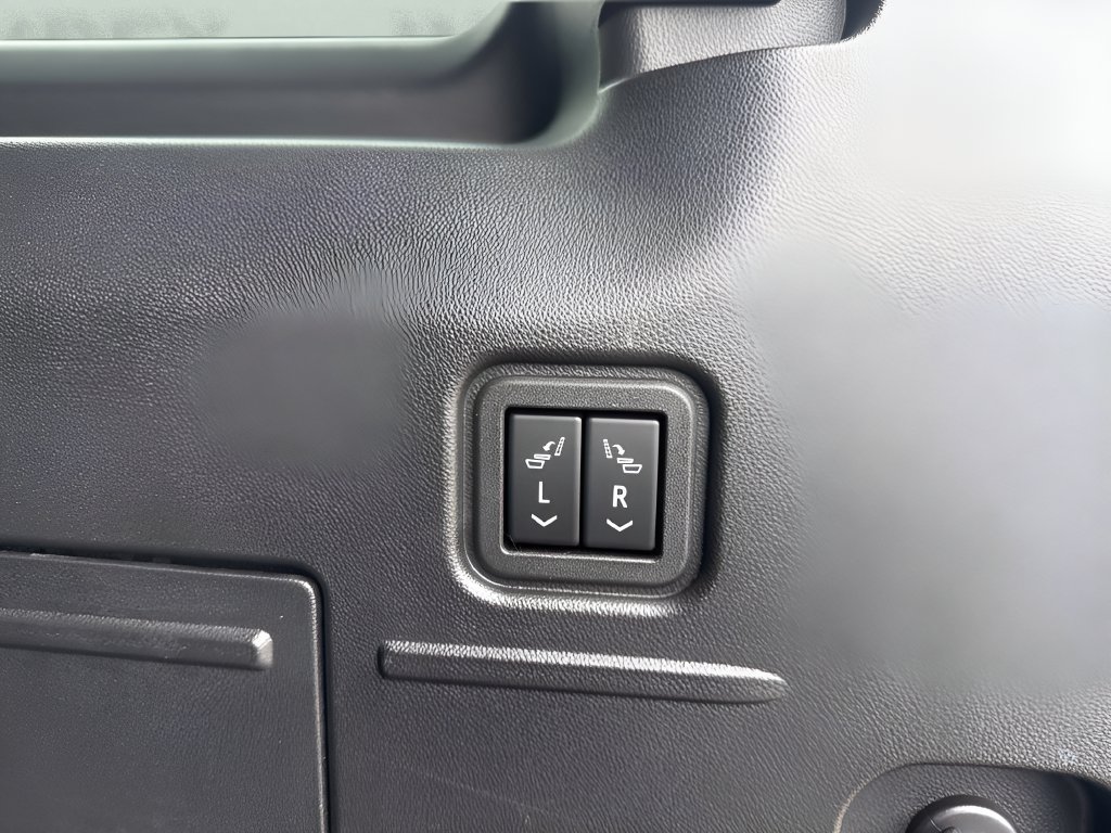 Used 2024 GMC Hummer EV 3X w/ Omega Edition AWD/4WD image 30