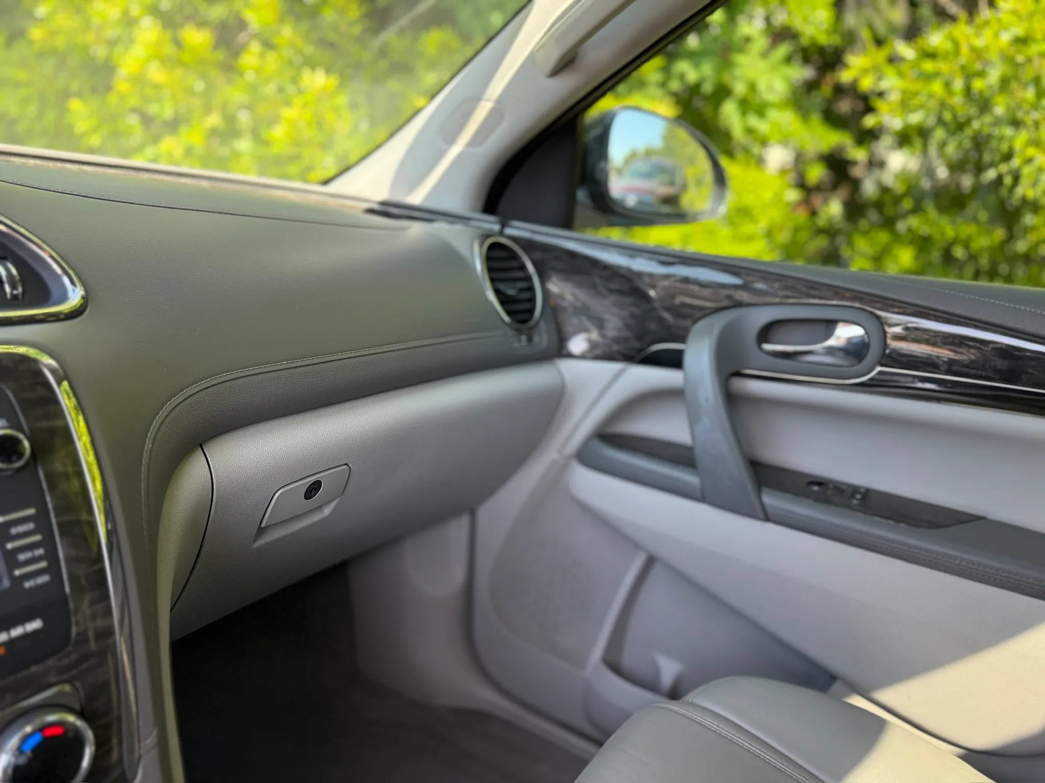 Used 2014 Buick Enclave Leather FWD image 32