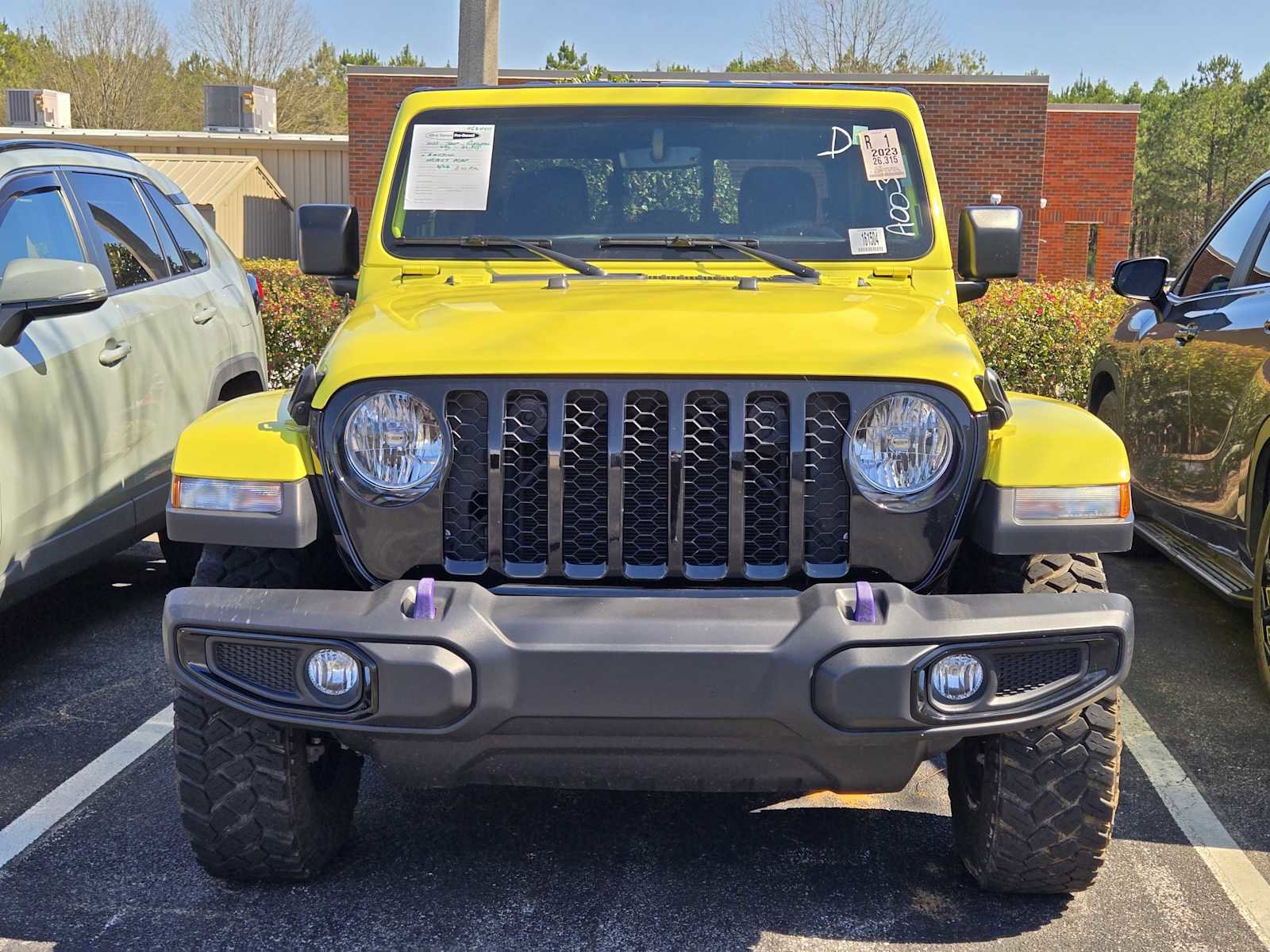 Used 2023 Jeep Gladiator Sport image 2