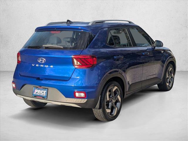 Used 2022 Hyundai Venue Limited image 5