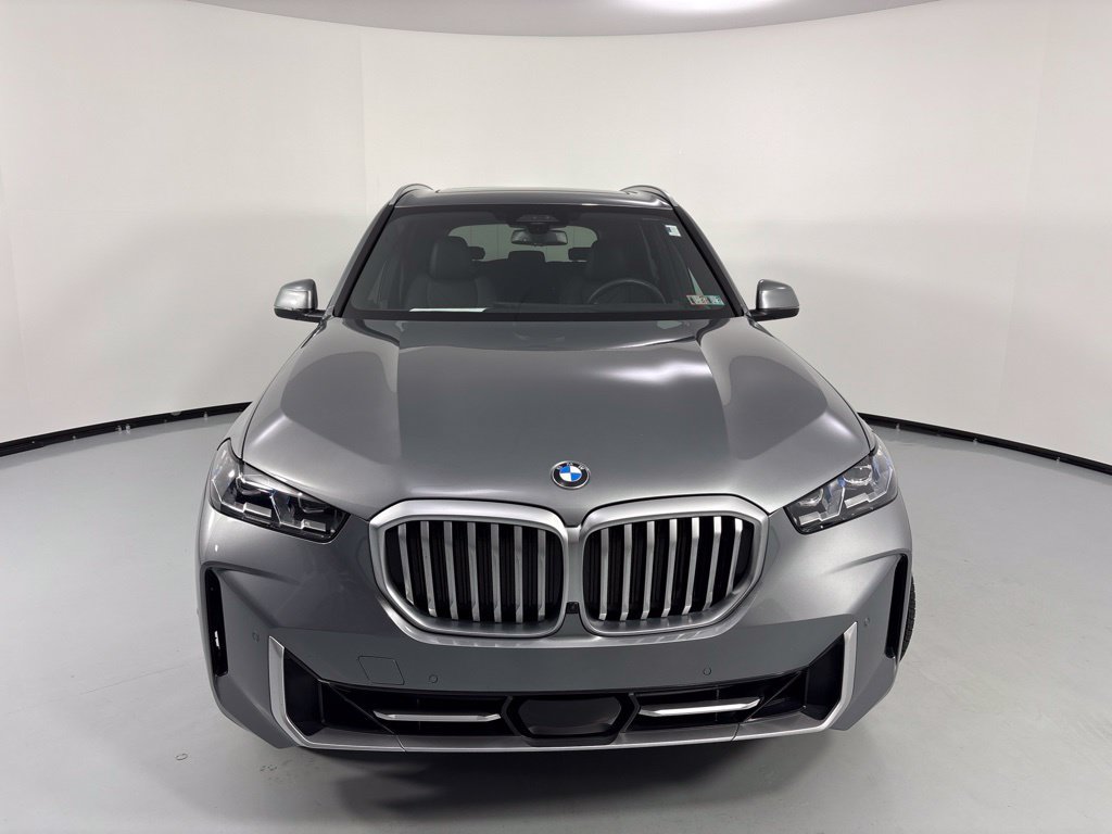 Certified 2024 BMW X5 xDrive40i w/ Premium Package AWD/4WD image 3