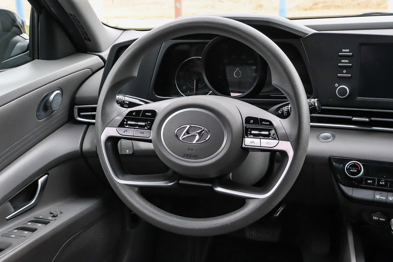 Used 2023 Hyundai Elantra SEL FWD image 21