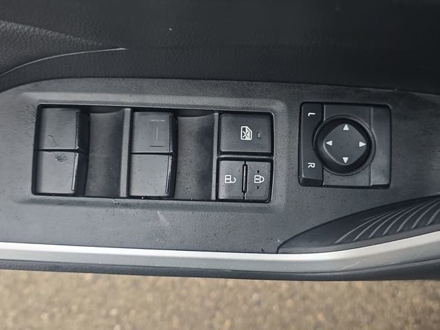 Used 2025 Toyota RAV4 LE image 28