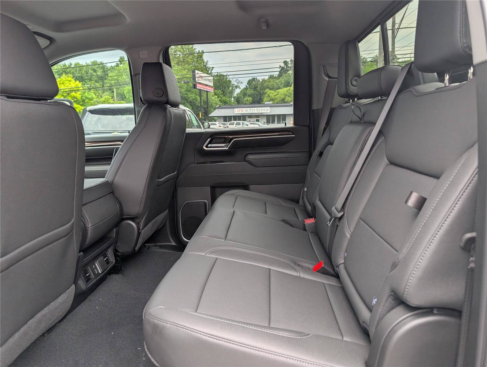 New 2026 Chevrolet Silverado 3500 LT AWD/4WD image 11