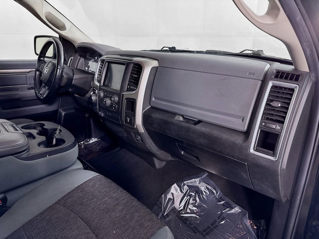 Certified 2019 RAM 1500 Classic SLT w/ Luxury Group image 33