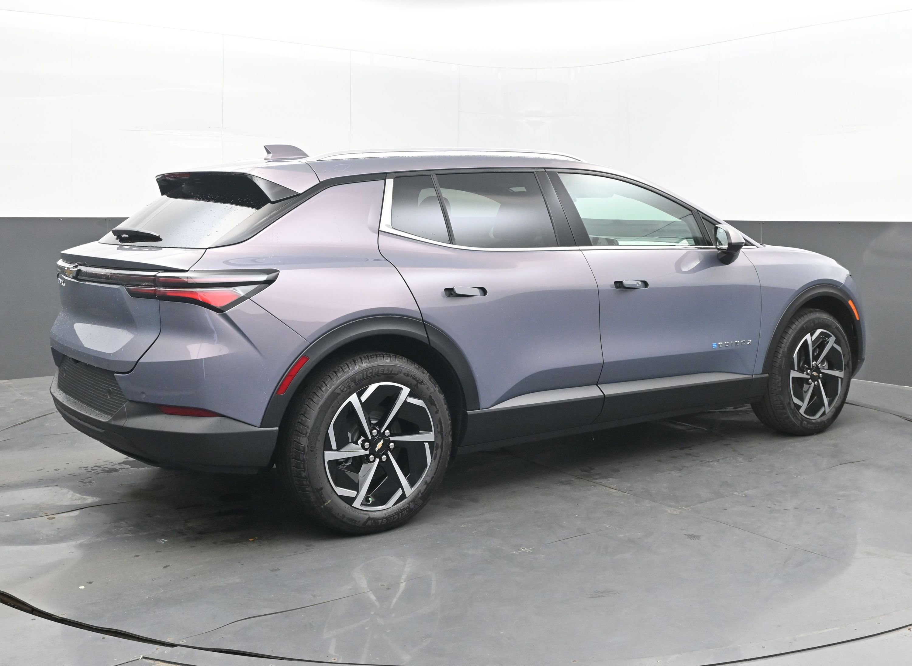 New 2026 Chevrolet Equinox EV LT image 9