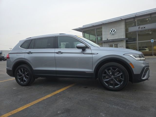 Used 2023 Volkswagen Tiguan SE w/ Panoramic Sunroof Package