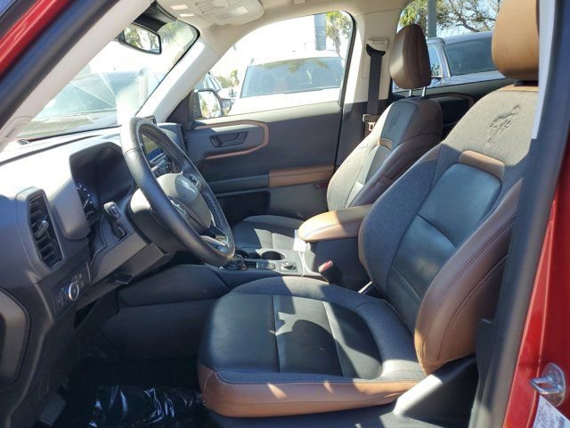 Used 2021 Ford Bronco Sport Outer Banks w/ Outer Banks Package image 11