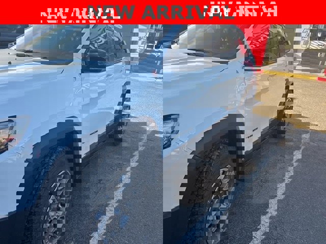 Used 2022 Jeep Cherokee Trailhawk w/ Trailer Tow Group image 2