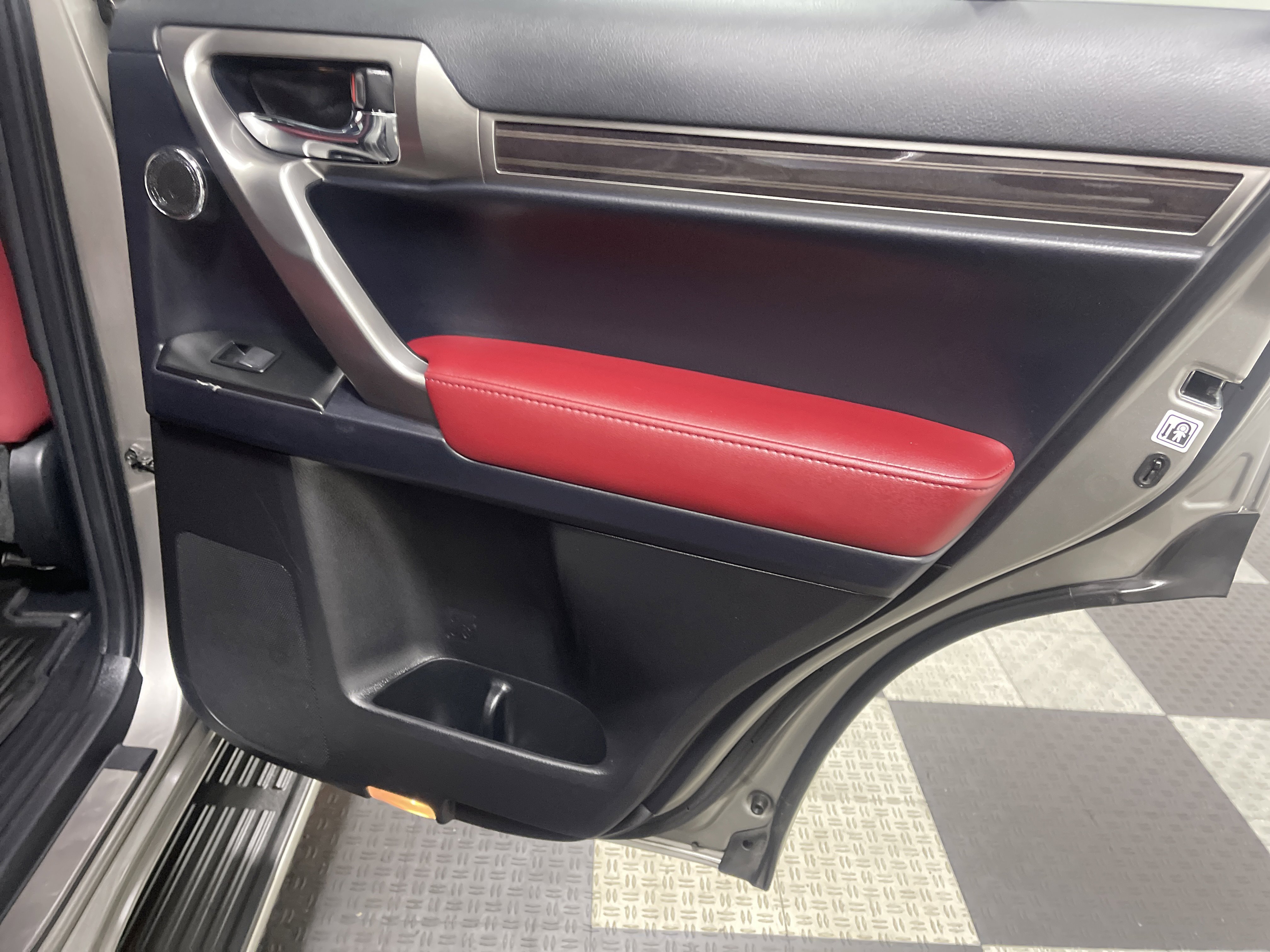 Used 2022 Lexus GX 460 Premium image 19