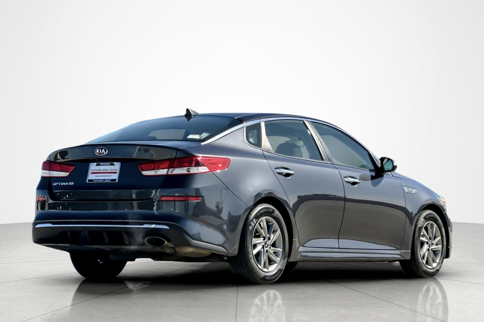 Used 2019 Kia Optima LX image 5