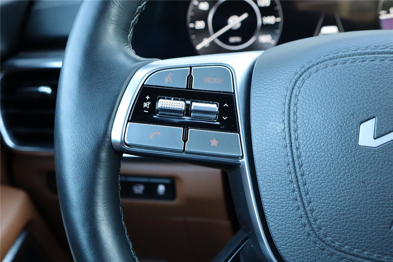 Used 2025 Kia Telluride SX Prestige X-Line image 17