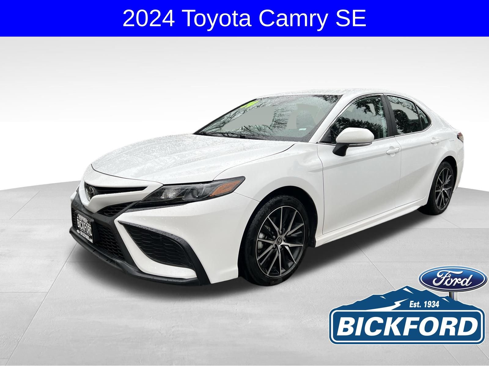 Used 2024 Toyota Camry SE FWD image 1