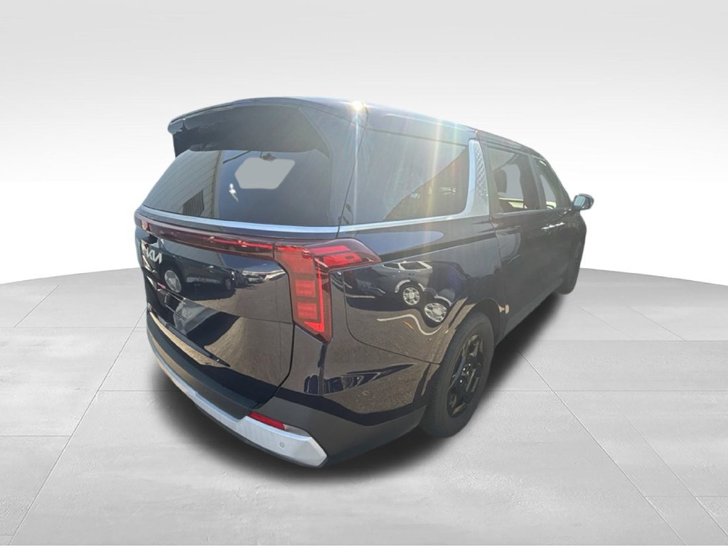 Certified 2026 Kia Carnival FWD image 6