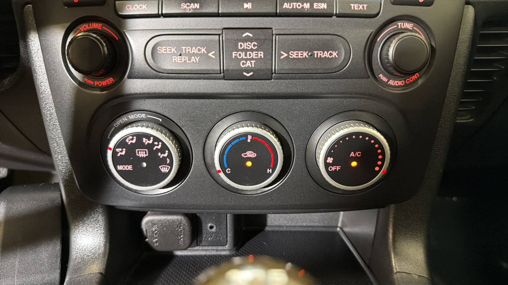 Used 2010 MAZDA MX-5 Miata Sport RWD image 28