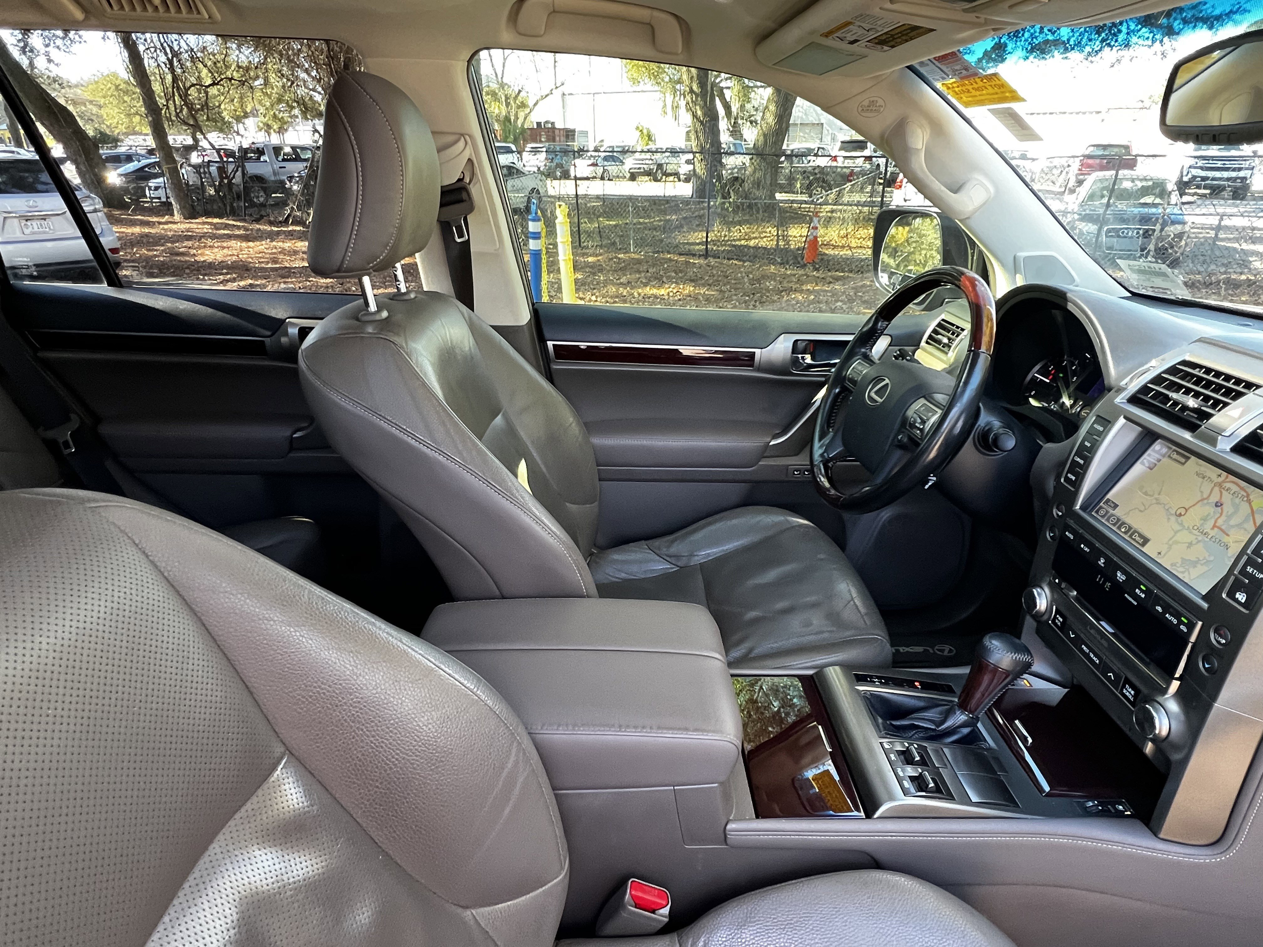 Used 2016 Lexus GX 460 image 48