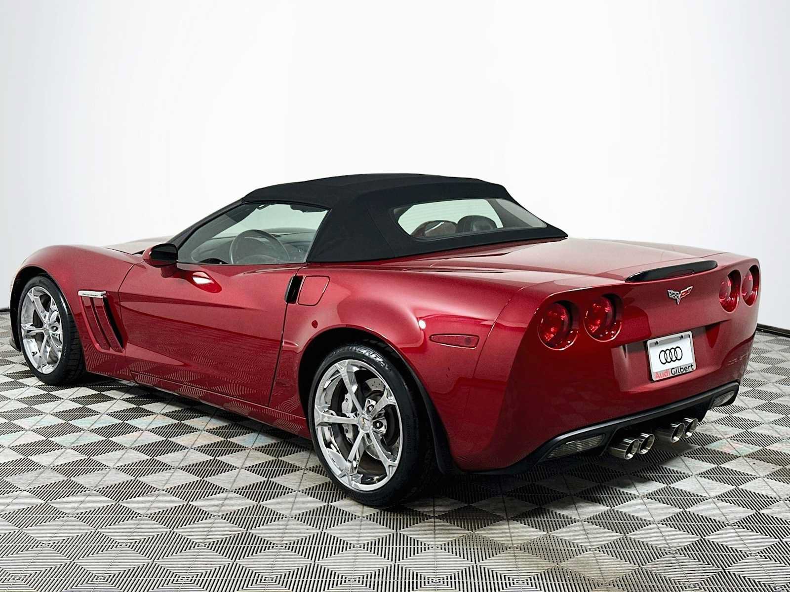 Used 2012 Chevrolet Corvette Grand Sport w/ 3LT Preferred Equipment Group RWD image 5