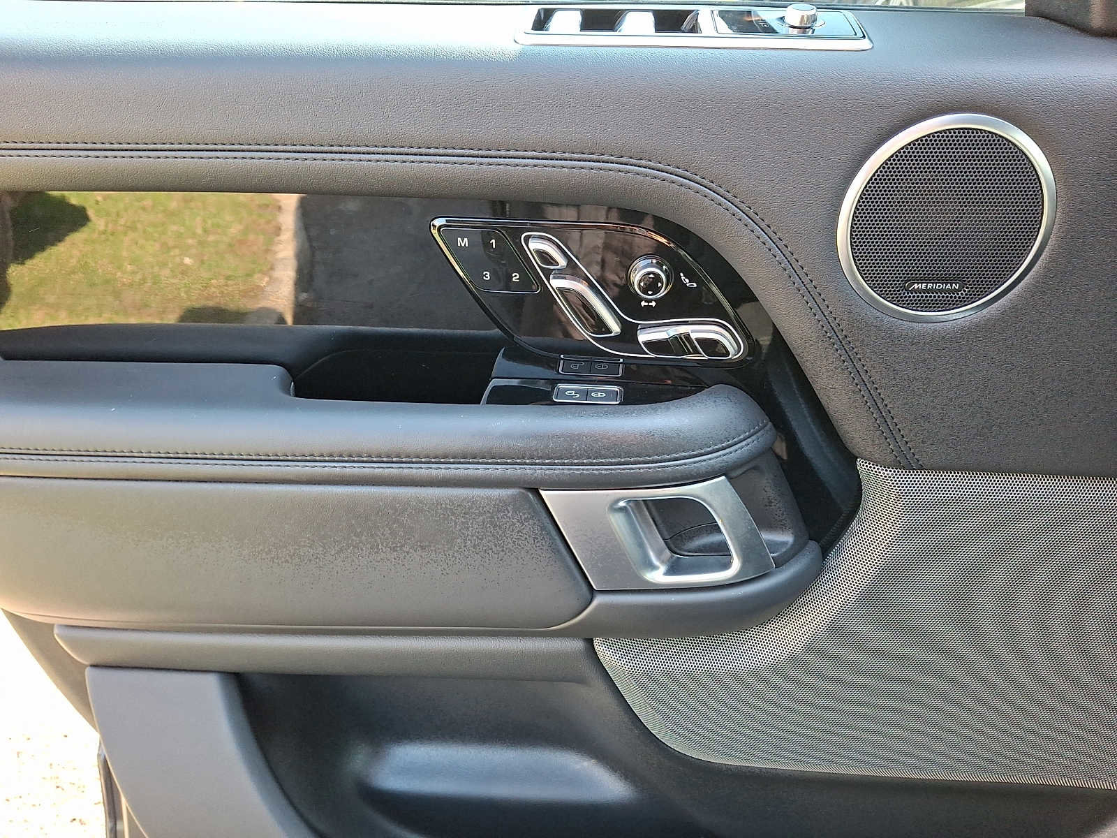 Used 2021 Land Rover Range Rover Westminster Edition image 9