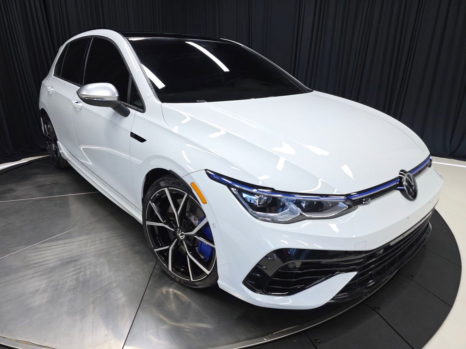 Used 2022 Volkswagen Golf R image 47